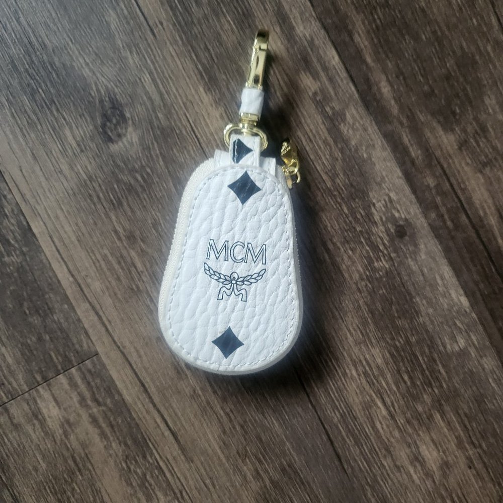 MCM KEYCHAIN